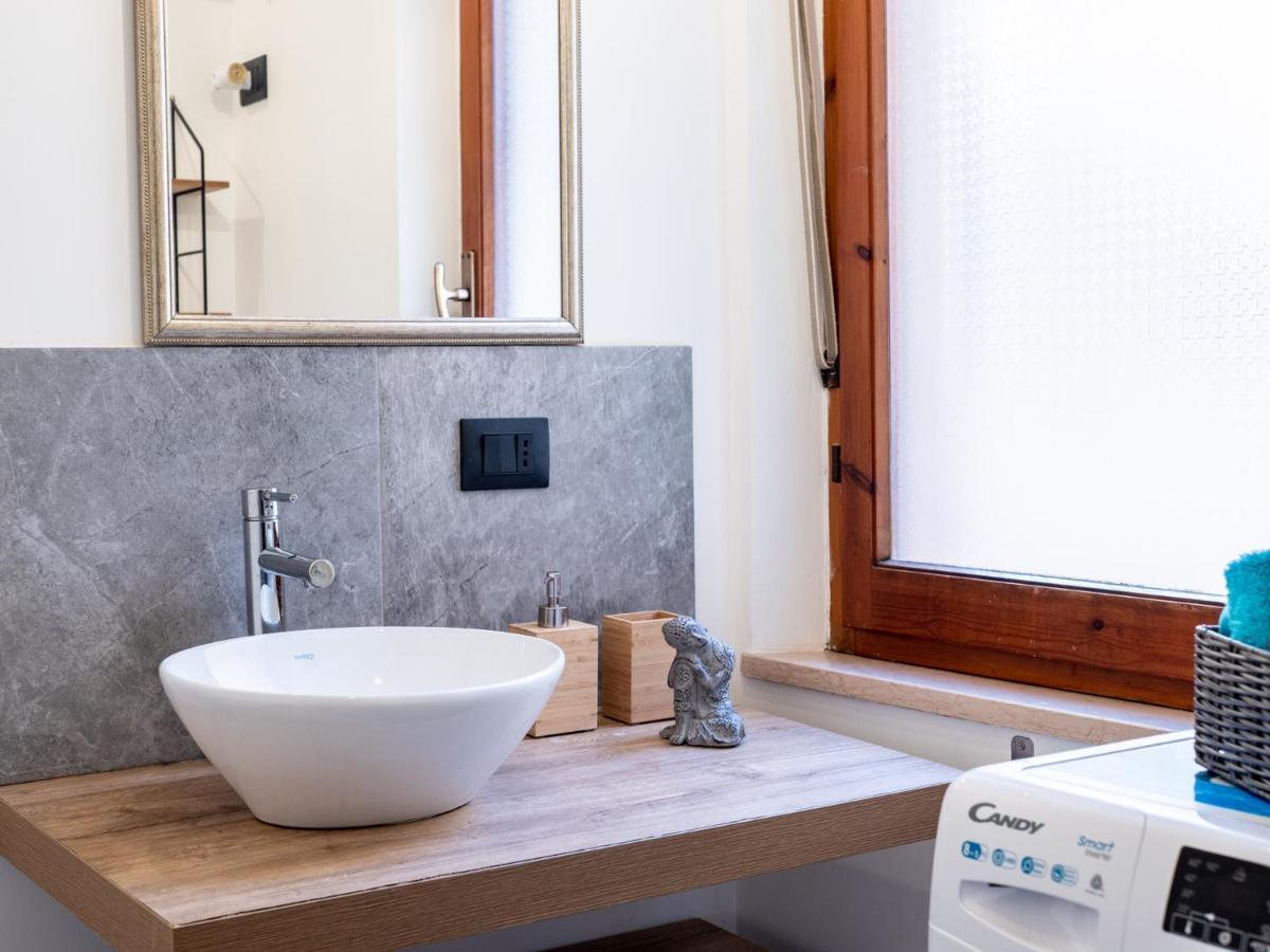 Little Diamond - City Centre Apartman Cagliari Kültér fotó
